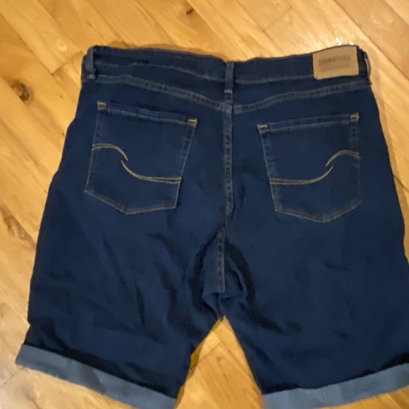 Levi Bermuda Jean shorts - Picture 5 of 6